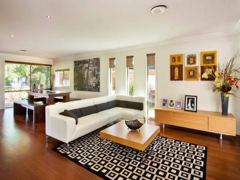 4 Huon Street, Broadbeach Waters QLD 4218