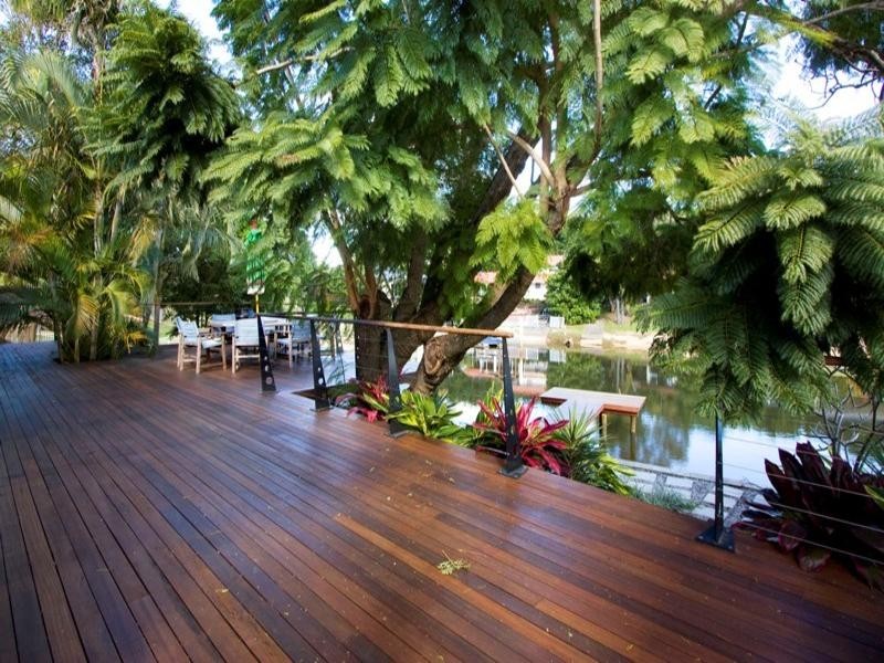 4 Huon Street, Broadbeach Waters QLD 4218