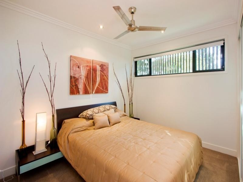 8 Sanctuary Crest Drive, Currumbin QLD 4223