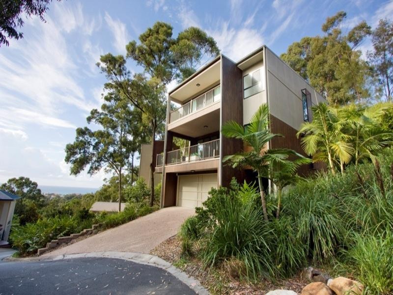 8 Sanctuary Crest Drive, Currumbin QLD 4223