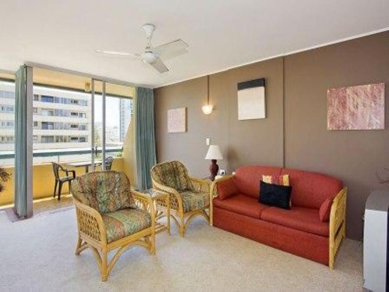 603/2 Queensland Avenue, Broadbeach QLD 4218