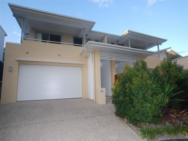 1012 A and B Lakeview Terrace, Benowa QLD 4217