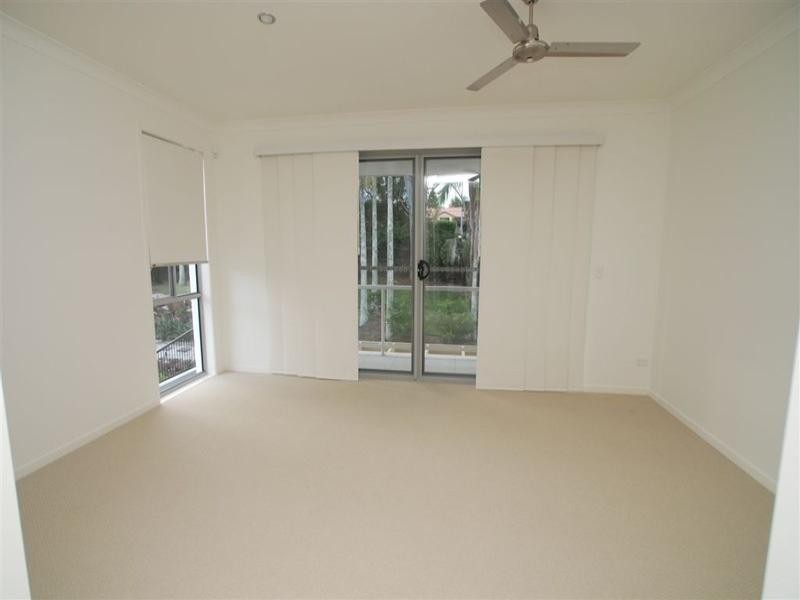 1012 A and B Lakeview Terrace, Benowa QLD 4217