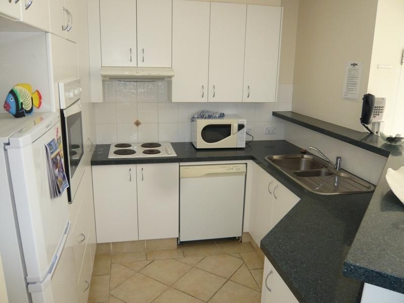 41/36 Surf Parade, Broadbeach QLD 4218