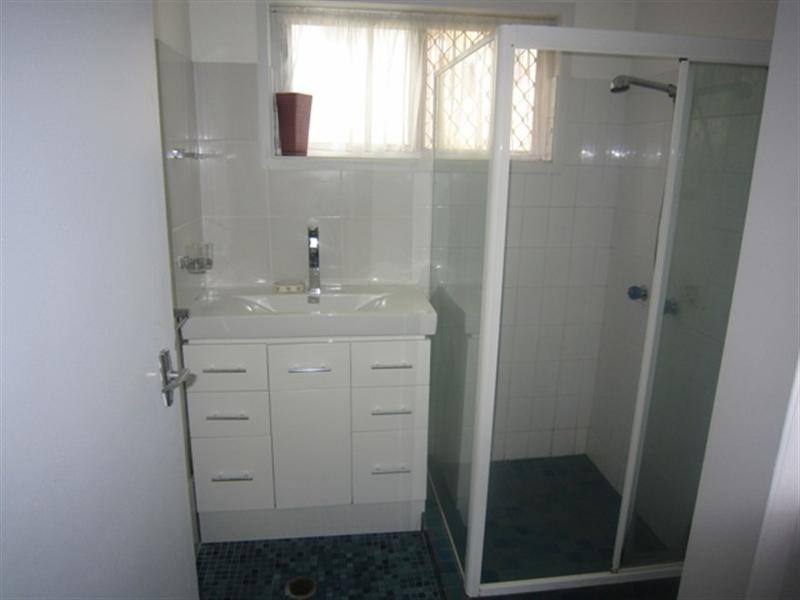 2/22a Brighton Parade, Biggera Waters QLD 4216