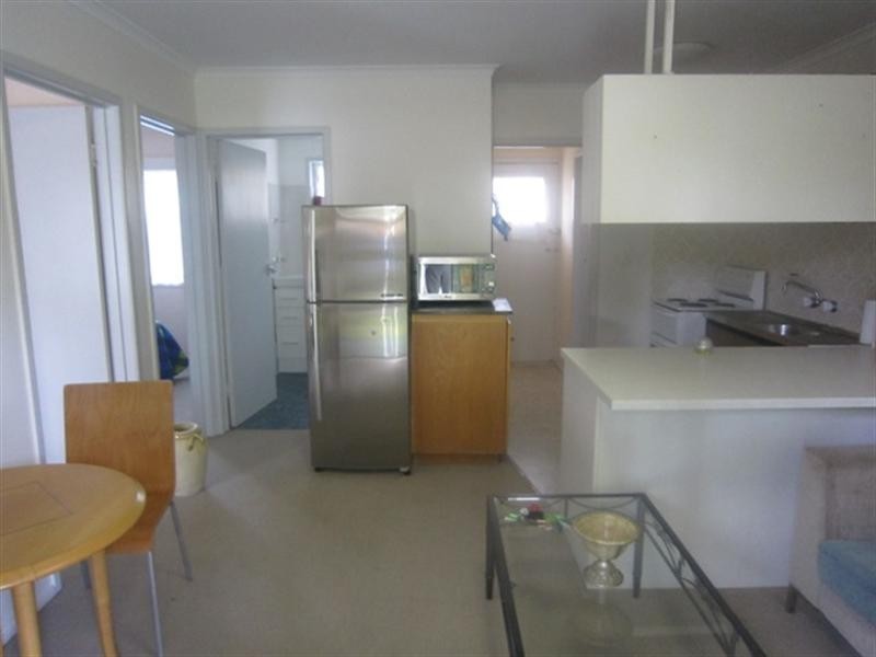 2/22a Brighton Parade, Biggera Waters QLD 4216
