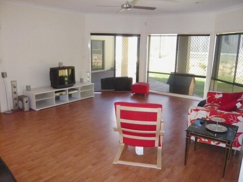 27 Hillridge Crescent, Varsity Lakes QLD 4227