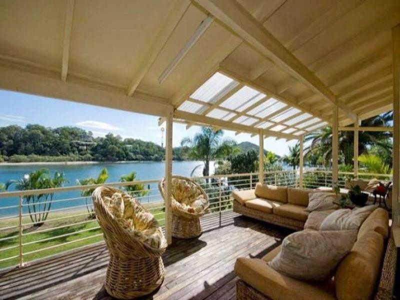 97 Tallebudgera Drive, Palm Beach QLD 4221