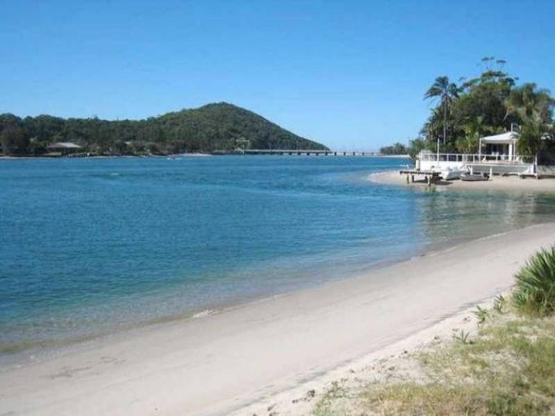 97 Tallebudgera Drive, Palm Beach QLD 4221