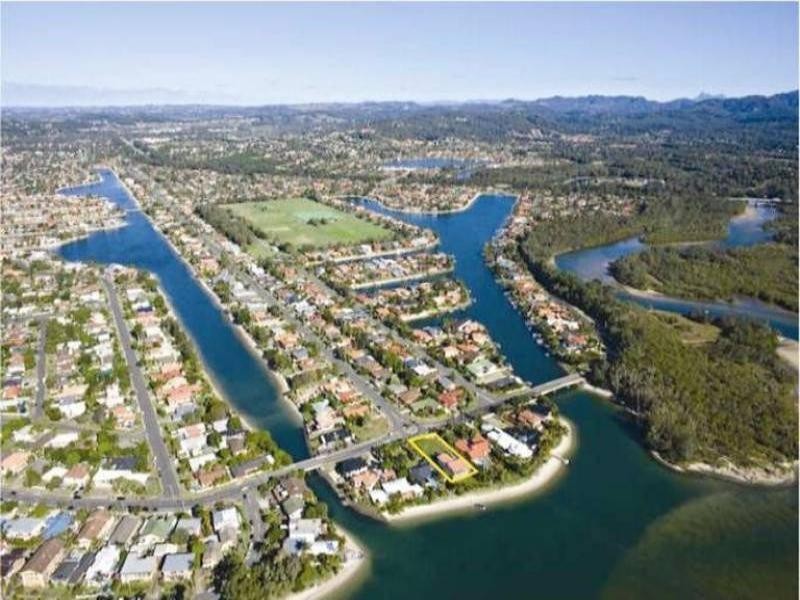 97 Tallebudgera Drive, Palm Beach QLD 4221