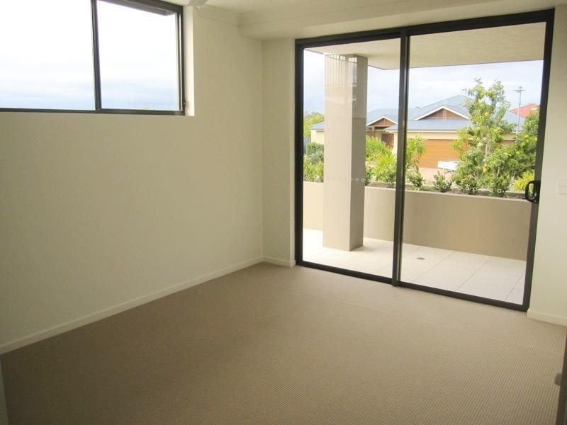2/1 Acacia Court, Robina QLD 4226