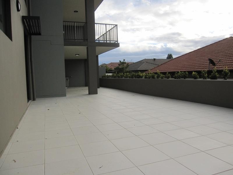 2/1 Acacia Court, Robina QLD 4226