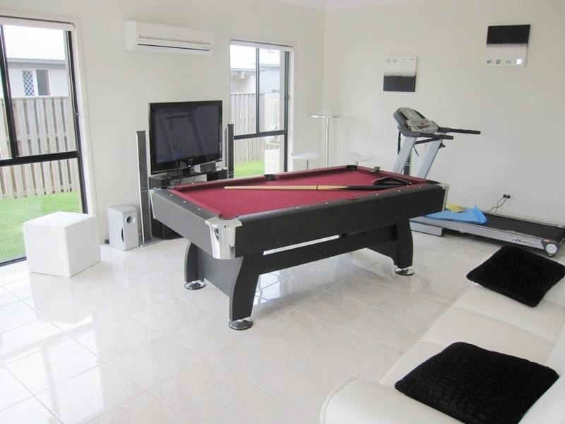 8 Aquarius Street, Reedy Creek QLD 4227