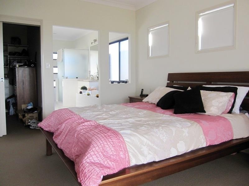 8 Aquarius Street, Reedy Creek QLD 4227