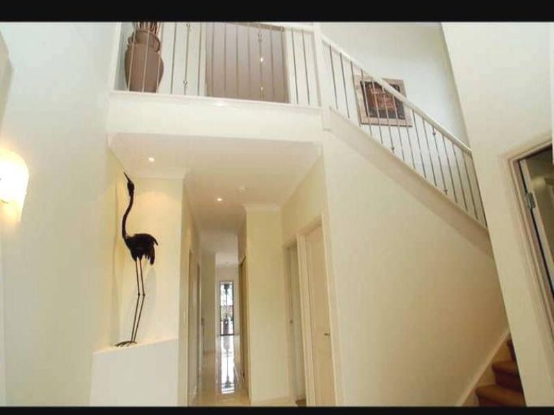 8 Aquarius Street, Reedy Creek QLD 4227