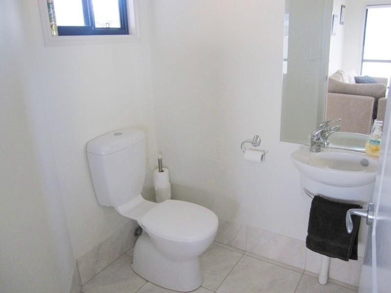 8 Aquarius Street, Reedy Creek QLD 4227