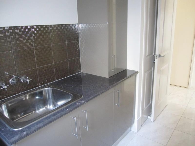 8 Aquarius Street, Reedy Creek QLD 4227