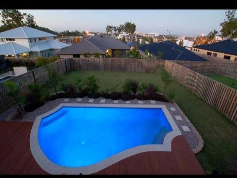 8 Aquarius Street, Reedy Creek QLD 4227