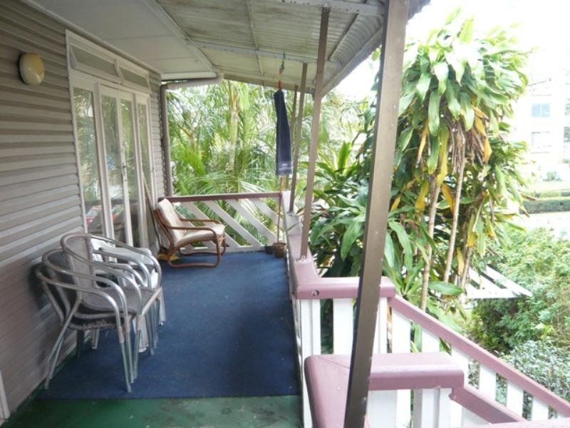 5/4 First Avenue, Burleigh Heads QLD 4220