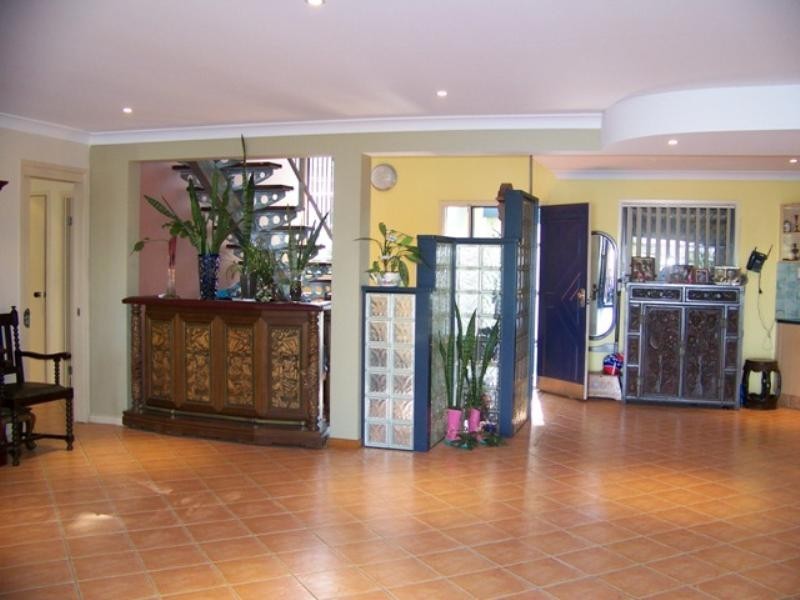 Broadbeach Waters QLD 4218