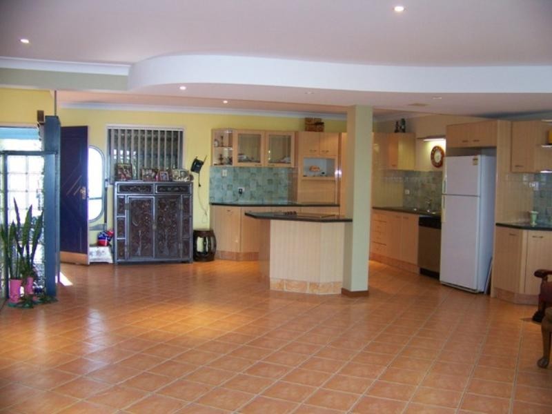 Broadbeach Waters QLD 4218