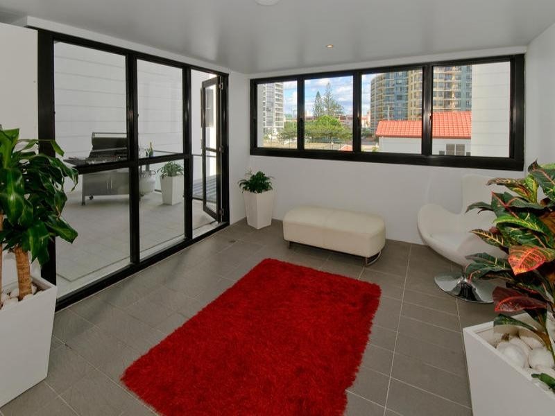 Broadbeach QLD 4218