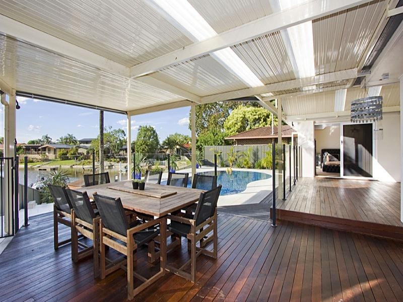 28 Cypress Drive, Broadbeach Waters QLD 4218