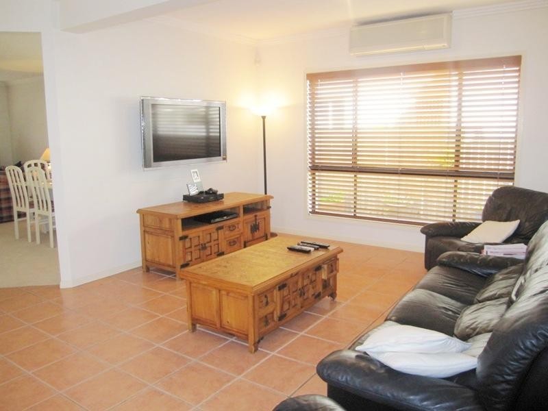 109 Dunlin Drive, Burleigh Waters QLD 4220