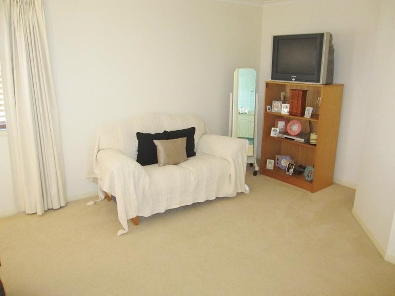 109 Dunlin Drive, Burleigh Waters QLD 4220