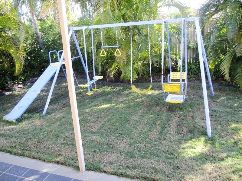 109 Dunlin Drive, Burleigh Waters QLD 4220