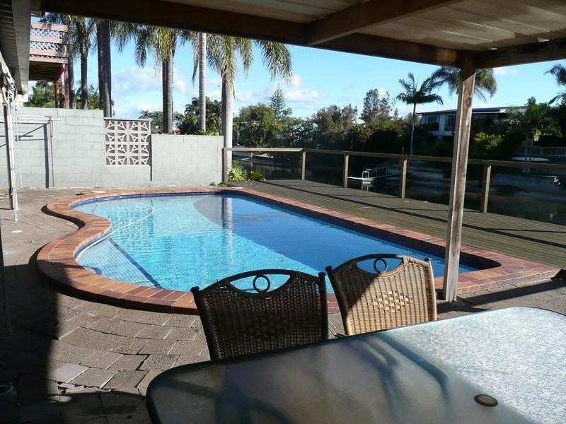 Broadbeach Waters QLD 4218