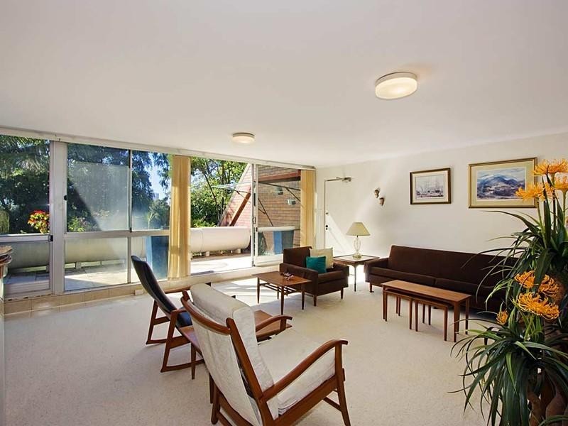 Broadbeach Waters QLD 4218