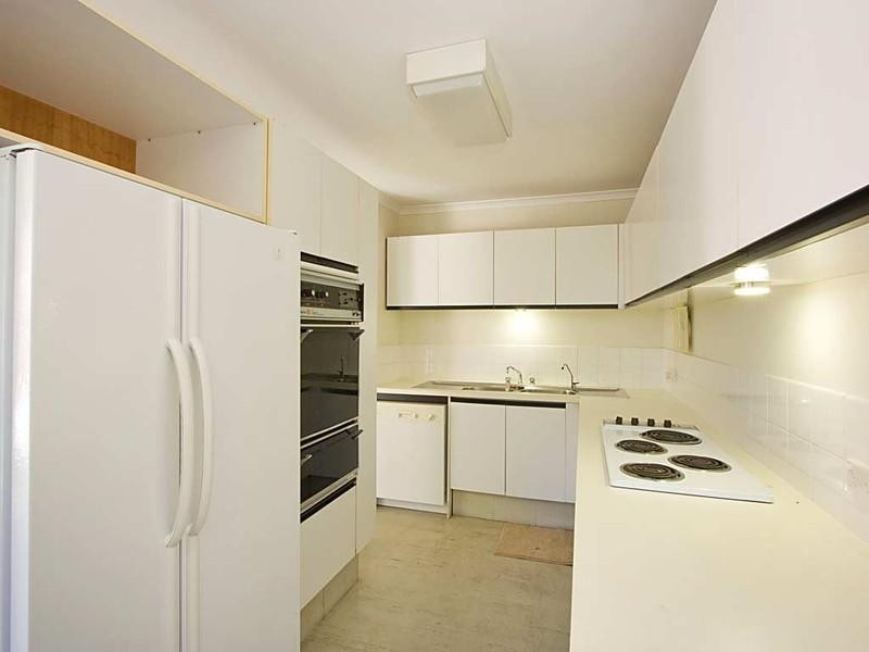 Broadbeach Waters QLD 4218