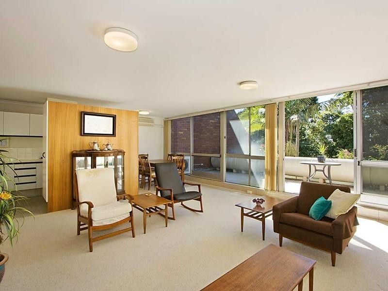 Broadbeach Waters QLD 4218