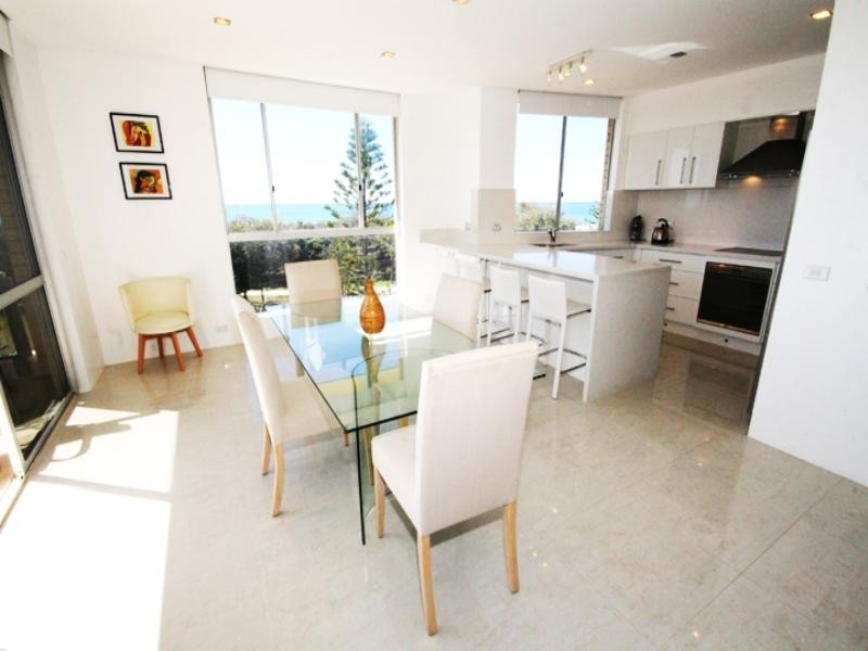 16 ‘Blue Pacific’ 280 Hedges Avenue, Mermaid Beach QLD 4218