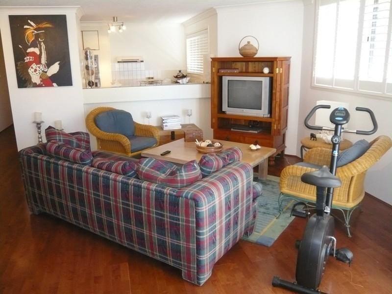 3/33 Old Burleigh Road, Broadbeach QLD 4218