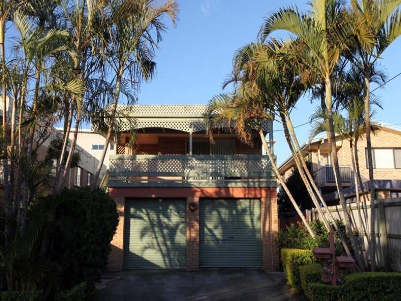 2/101 Dolphin Avenue, Mermaid Beach QLD 4218