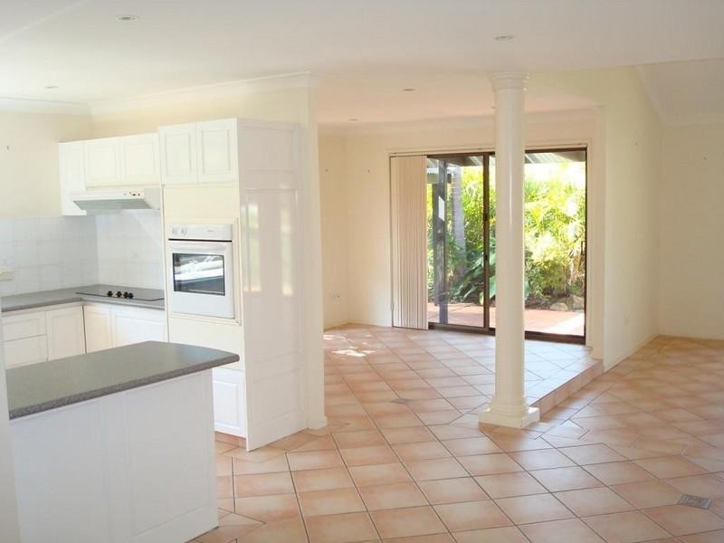 73 River Crescent, Broadbeach Waters QLD 4218