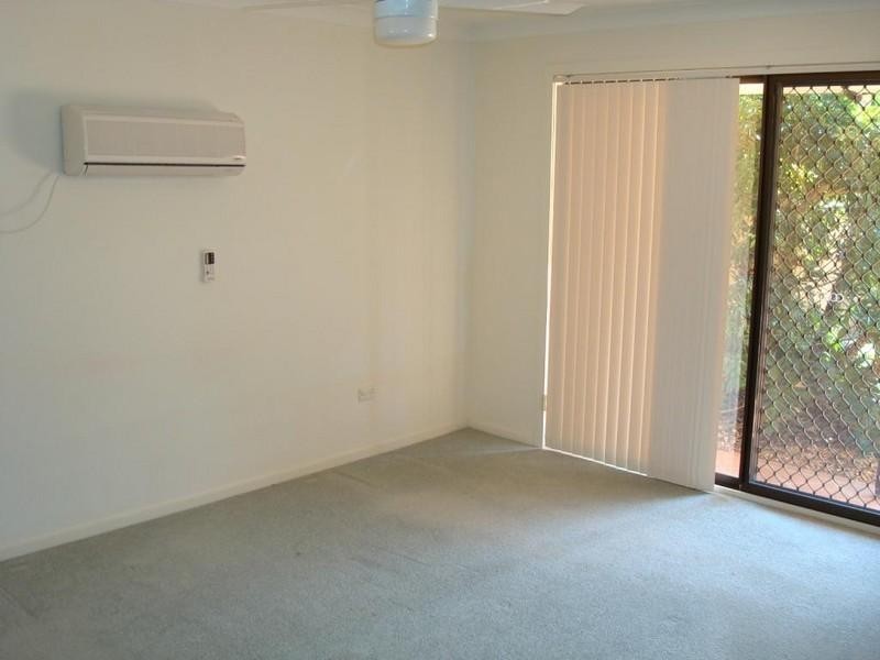 73 River Crescent, Broadbeach Waters QLD 4218