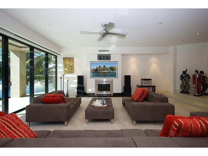 29 Midshipman Court, Main Beach QLD 4217