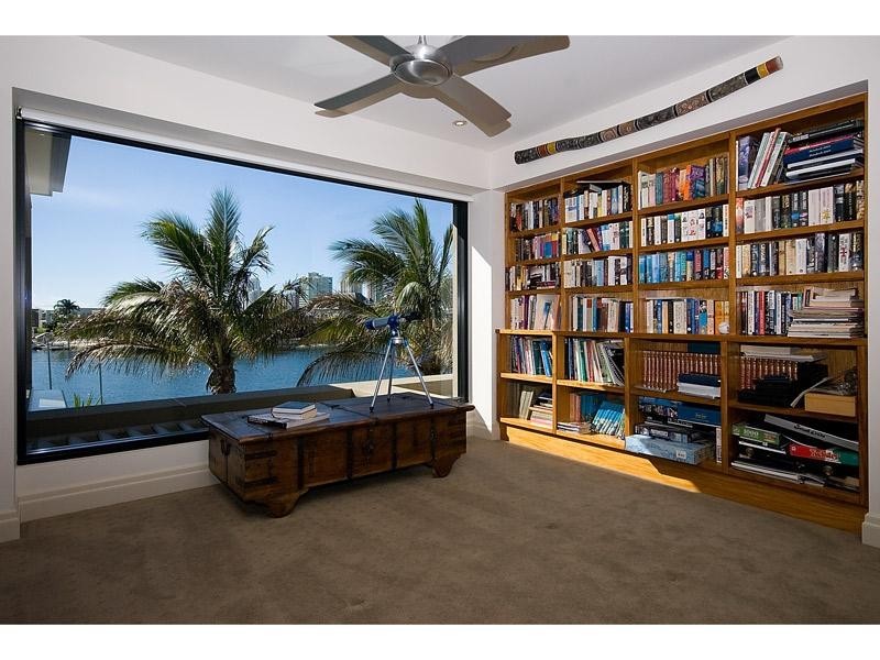 29 Midshipman Court, Main Beach QLD 4217