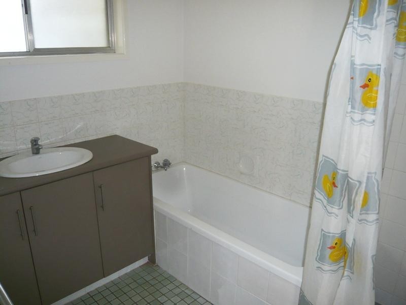 3 Boongala Road, Broadbeach Waters QLD 4218