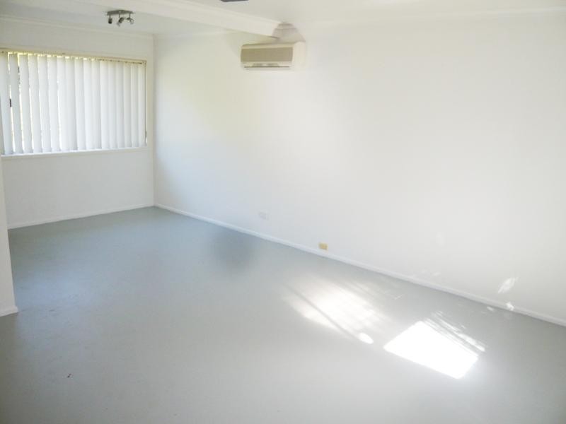 3 Boongala Road, Broadbeach Waters QLD 4218