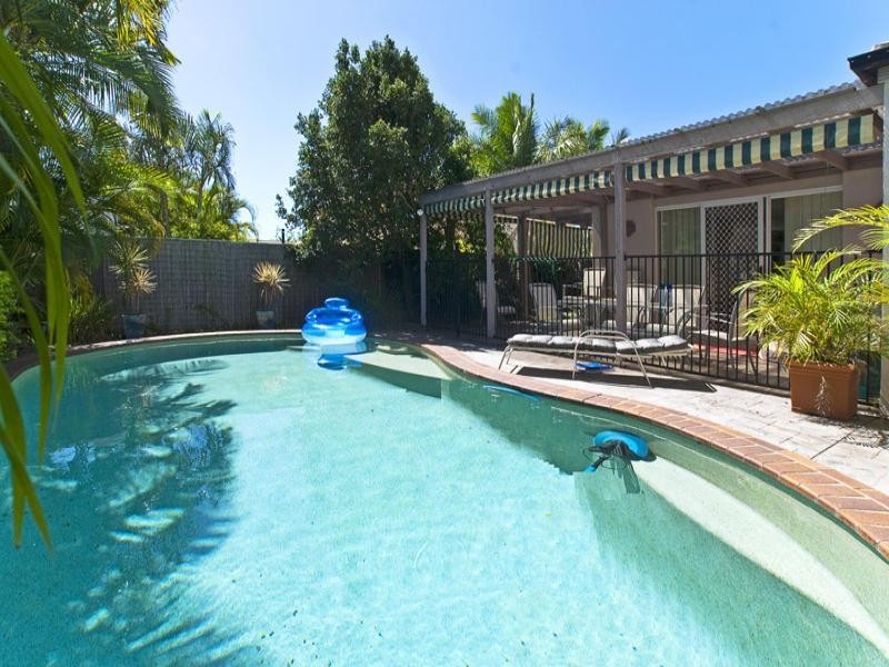 139 Dunlin Drive, Burleigh Waters QLD 4220