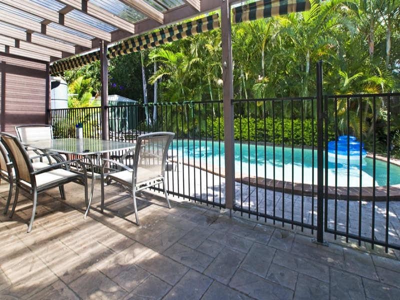 139 Dunlin Drive, Burleigh Waters QLD 4220