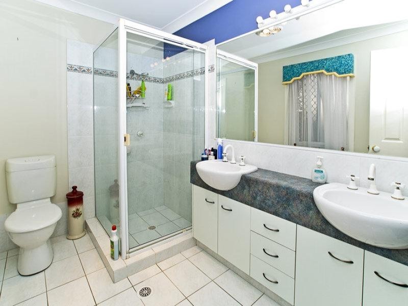 139 Dunlin Drive, Burleigh Waters QLD 4220