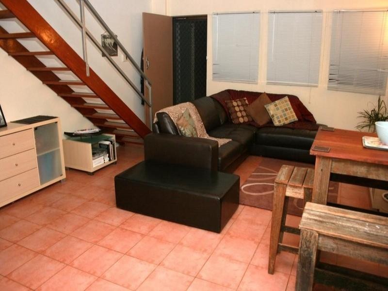 3/3 Miami Key, Broadbeach QLD 4218