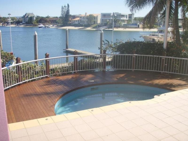2 ‘Grand Mariner’ 12 Commodore Drive, Surfers Paradise QLD 4217