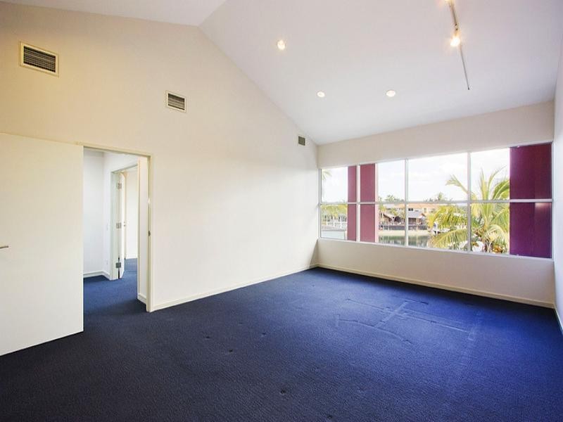 2 ‘Grand Mariner’ 12 Commodore Drive, Surfers Paradise QLD 4217