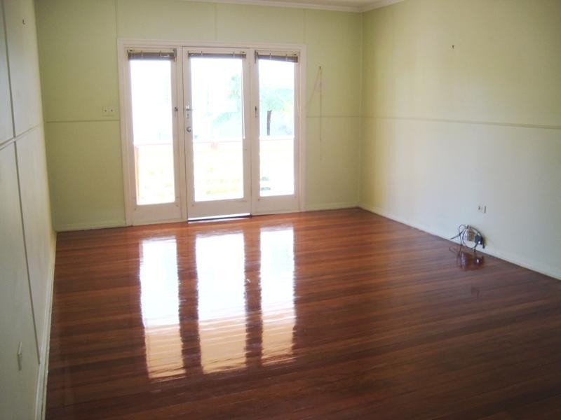 2/13 Jubilee Avenue, Broadbeach QLD 4218